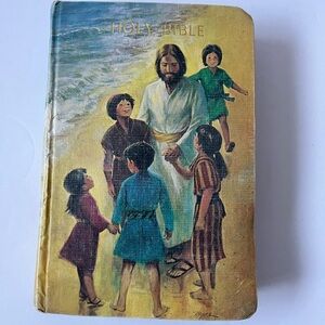 Vintage 1970s Holy Bible King James Version excellent condition